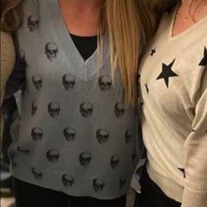 Skull Cashmere sweater. Light blue